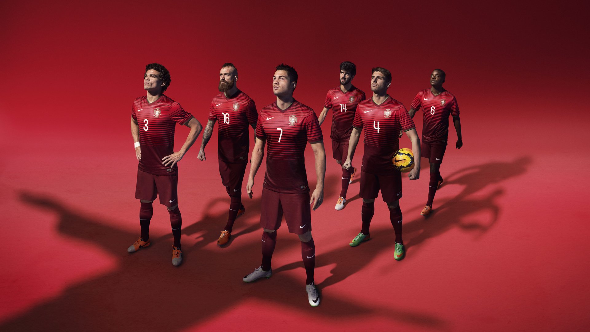 中甲联赛竞争激烈升降级形势扑朔迷离，中甲的比赛